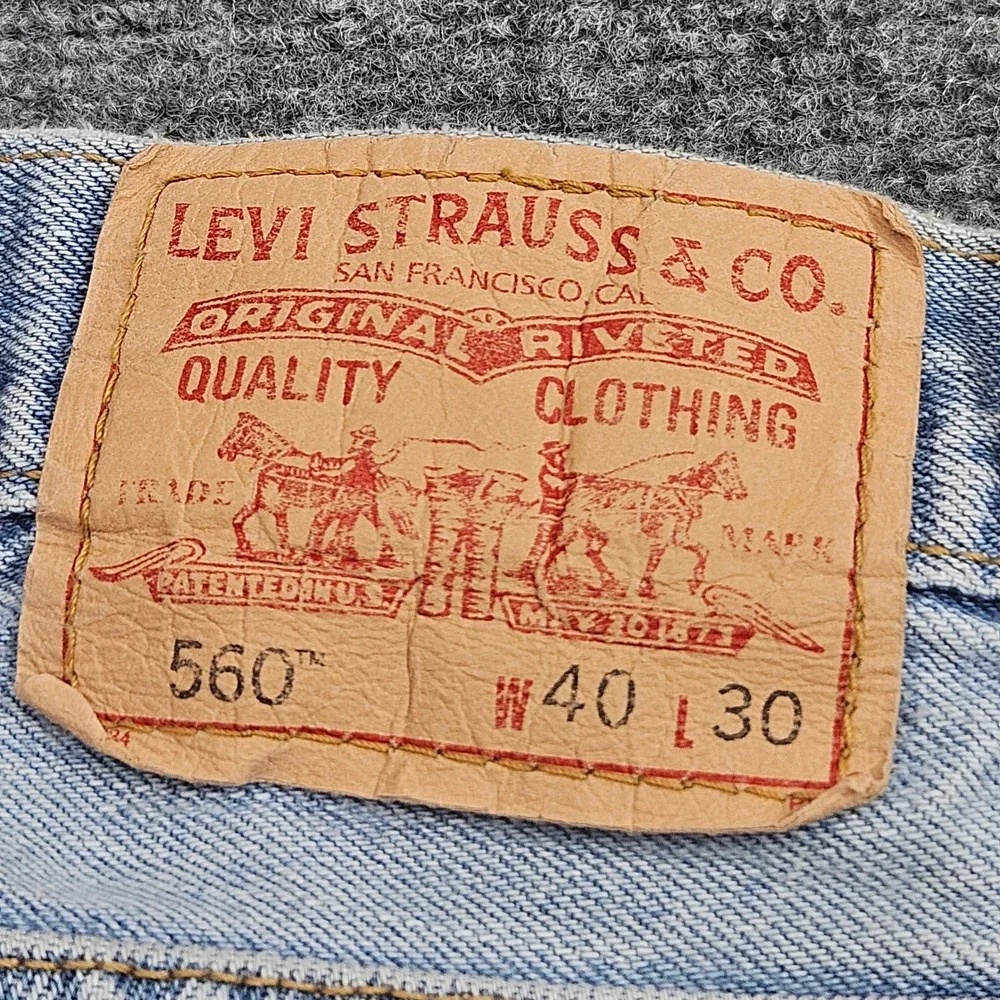 Vintage Levis 560 Comfort‎ Fit Jeans Mens 40x30 Light Wash Blue Tapered Leg 90s